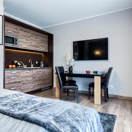 Apartment Alibi *