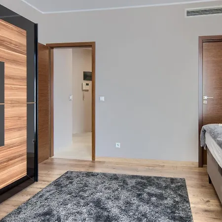 Apartment Alibi