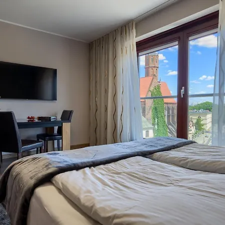Alibi Apartment *