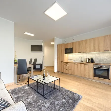 Alibi Apartment *