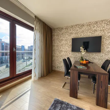 Alibi Apartment *