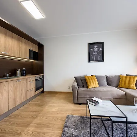 Alibi Apartment *
