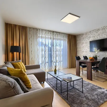 Apartment Alibi *