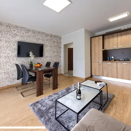 Apartment Alibi *